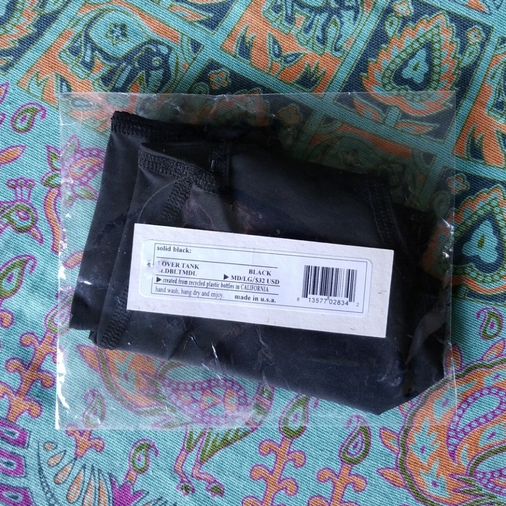Teeki solid black lover tank NWT